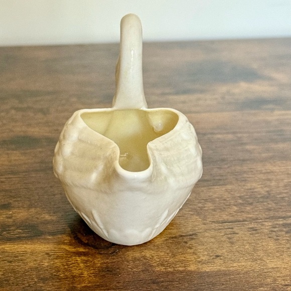 Vintage Belleek Swan Creamer Parian China Figurine 4th Mark 1940s Irish Pottery - Picture 5 of 9